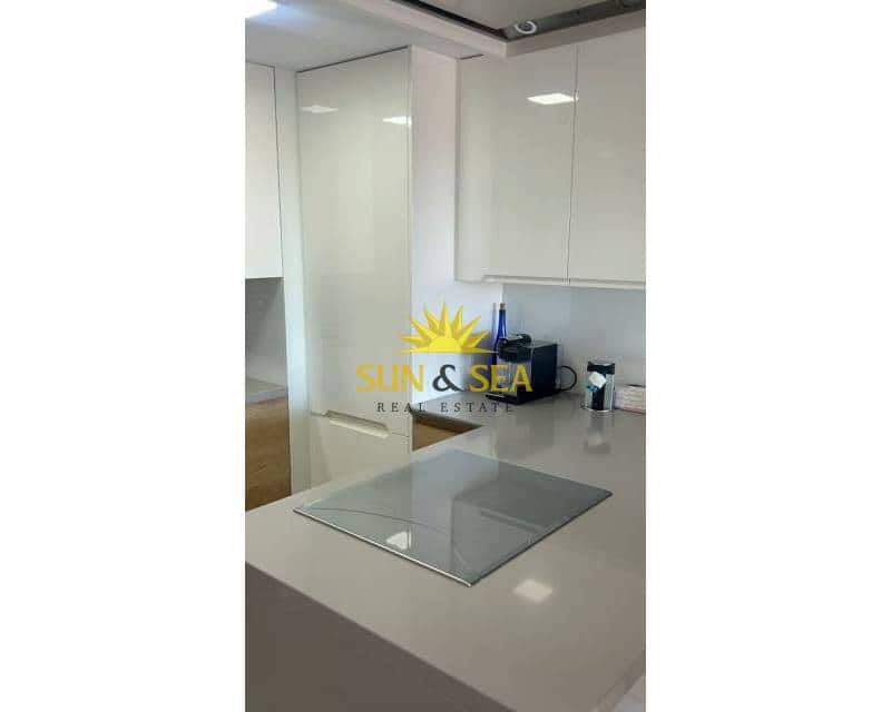 Apartamento de 2 habitaciones en Cabo Roig en venta con piscina - 240.000 € (Ref: 9348679)