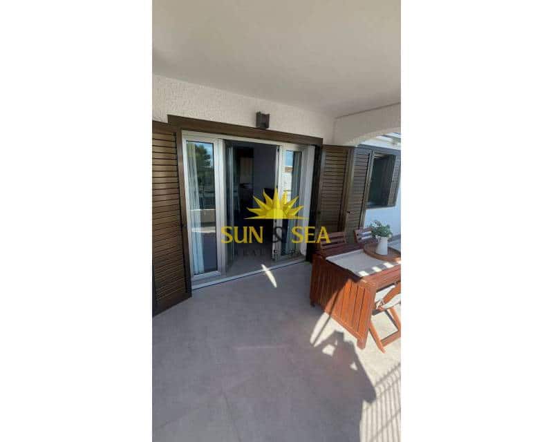 Apartamento de 2 habitaciones en Cabo Roig en venta con piscina - 240.000 € (Ref: 9348679)