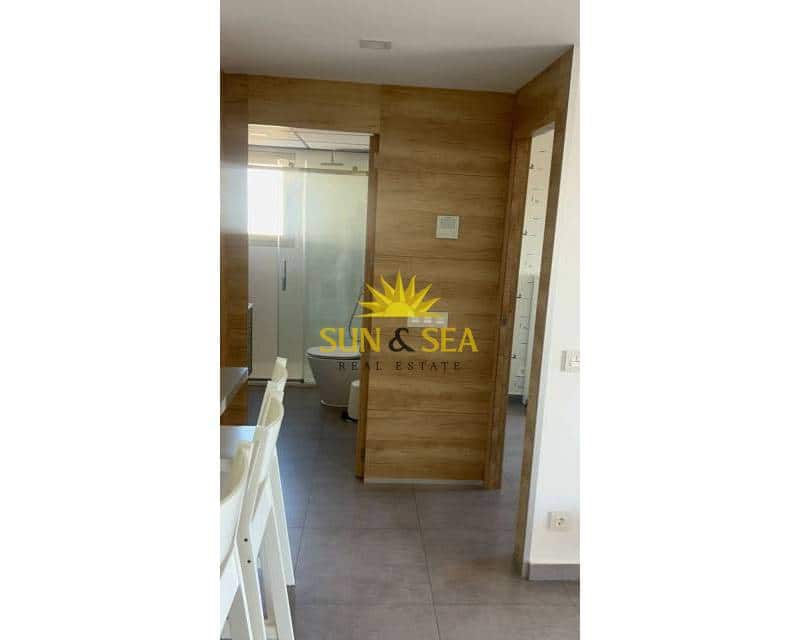 Apartamento de 2 habitaciones en Cabo Roig en venta con piscina - 240.000 € (Ref: 9348679)