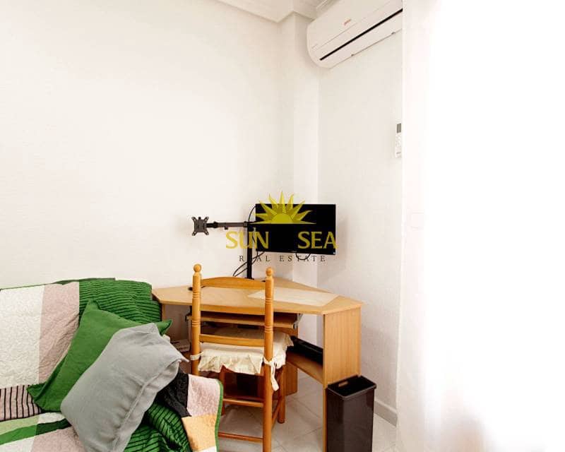 1 soverom Leilighet til leie i Torrevieja med garasje - € 650 (Ref: 9354532)