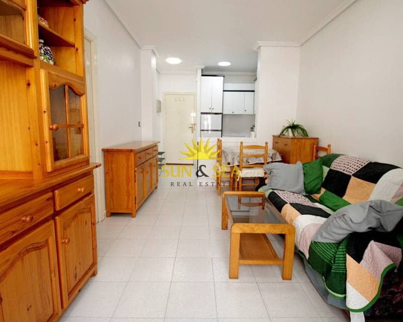 1 soverom Leilighet til leie i Torrevieja med garasje - € 650 (Ref: 9354532)