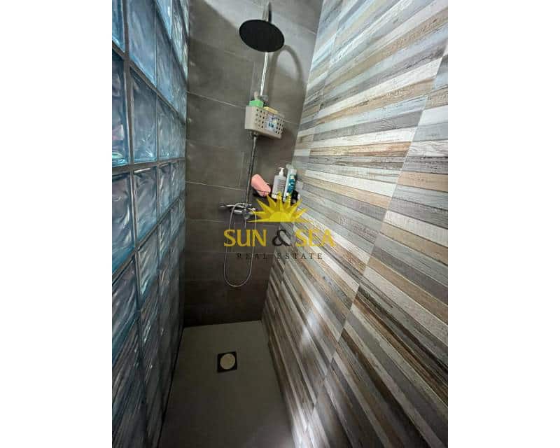 2 bedroom Villa for sale in Torrevieja - € 155,000 (Ref: 9354533)