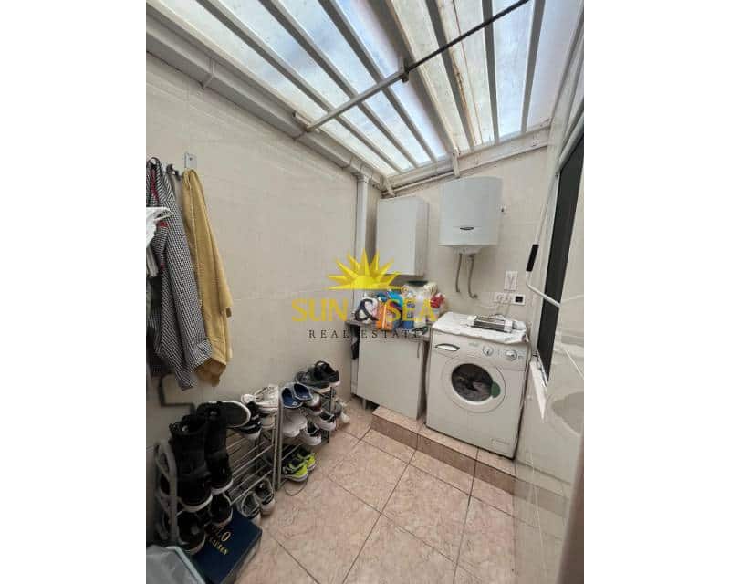 2 bedroom Villa for sale in Torrevieja - € 155,000 (Ref: 9354533)