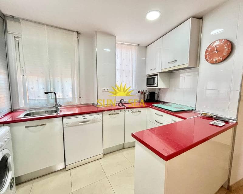 Appartement de 2 chambres à louer à Dehesa de Campoamor avec piscine garage - 860 € (Ref: 9354534)