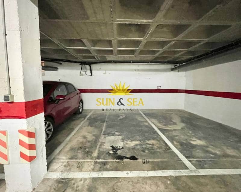 Appartement de 2 chambres à louer à Dehesa de Campoamor avec piscine garage - 860 € (Ref: 9354534)