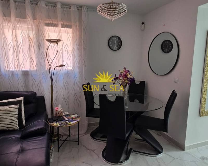 4 soverom Villa til salgs i Torrevieja - € 264 900 (Ref: 9357776)