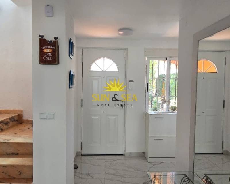 4 soverom Villa til salgs i Torrevieja - € 264 900 (Ref: 9357776)