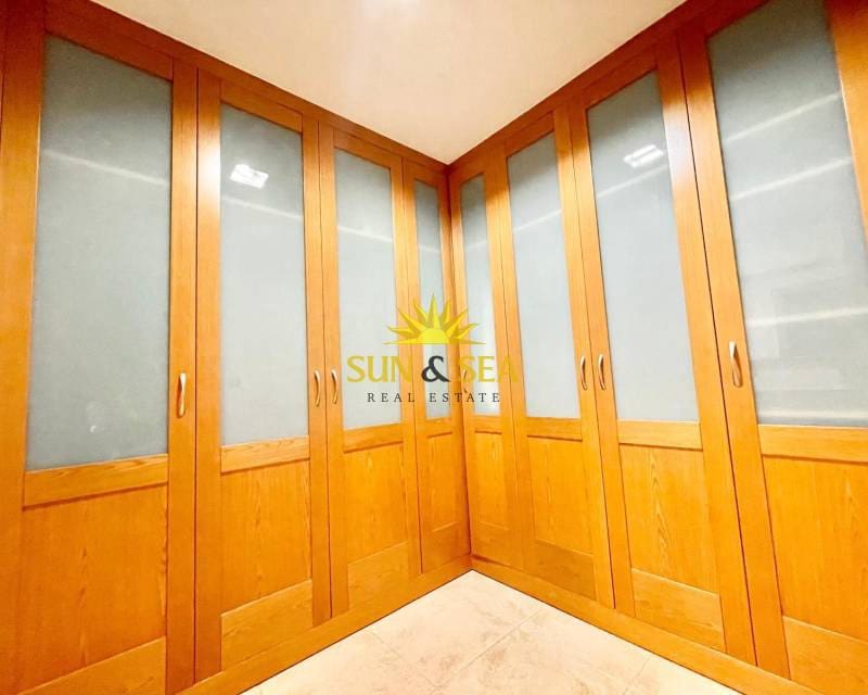 4 soverom Villa til salgs i Canada de la Lena med svømmebasseng garasje - € 475 000 (Ref: 9357885)