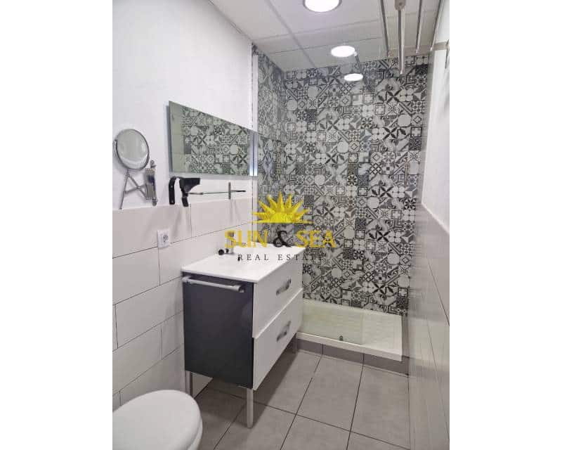 1 soveværelse Lejlighed til leje i Elche / Elx - € 750 (Ref: 9360928)