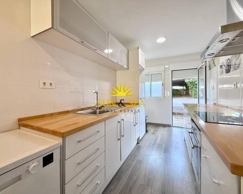 3 Zimmer Apartment zu vermieten in Dehesa de Campoamor - 950 € (Ref: 9363223)