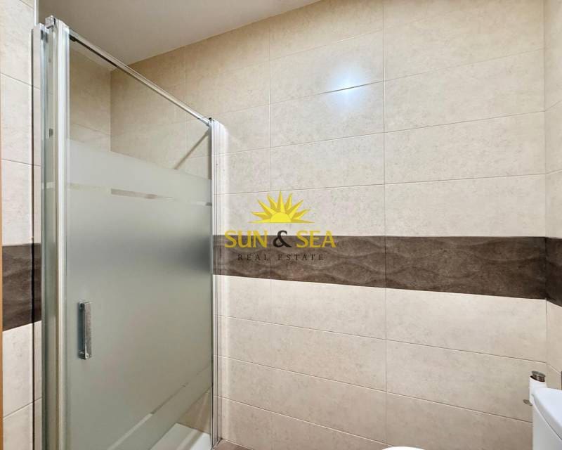 3 Zimmer Apartment zu vermieten in Dehesa de Campoamor - 950 € (Ref: 9363223)