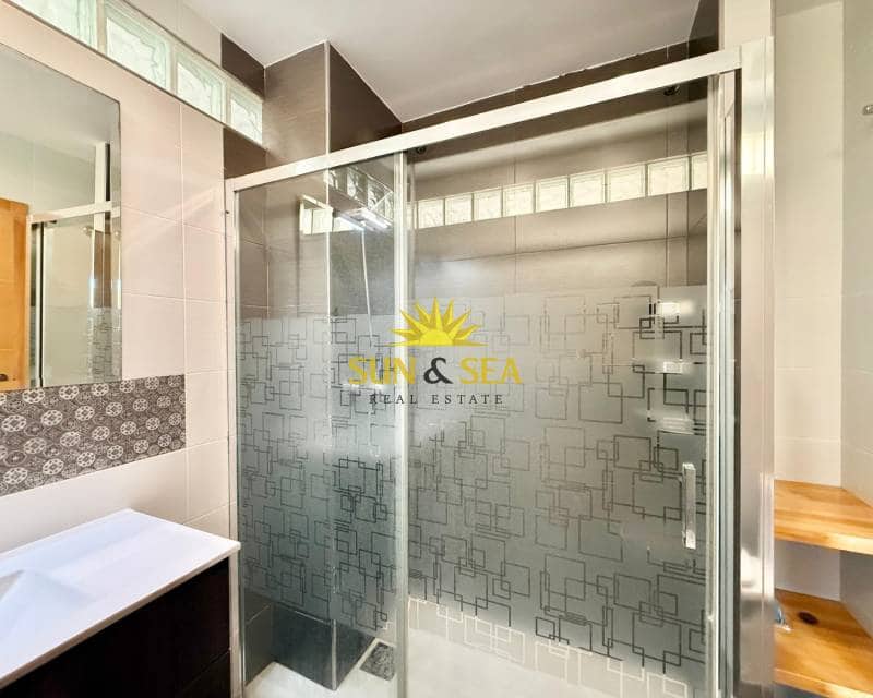 3 Zimmer Apartment zu vermieten in Dehesa de Campoamor - 950 € (Ref: 9363223)