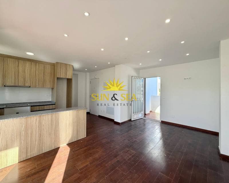 2 makuuhuone Huoneisto myytävänä paikassa Orihuela Costa mukana uima-altaan 
autotalli - 198 000 € (Ref: 9369175)