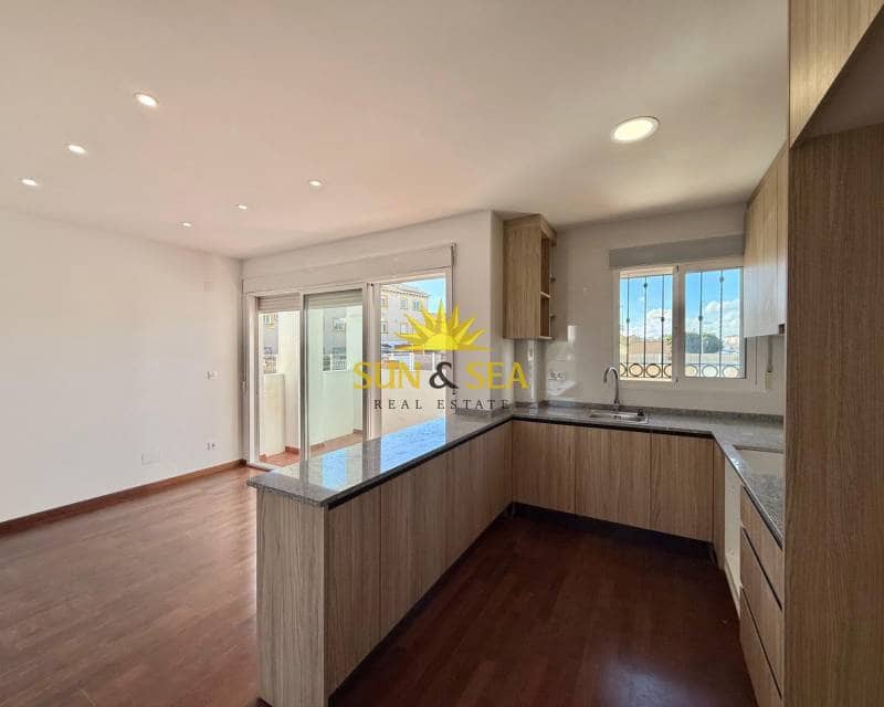 2 makuuhuone Huoneisto myytävänä paikassa Orihuela Costa mukana uima-altaan 
autotalli - 198 000 € (Ref: 9369175)