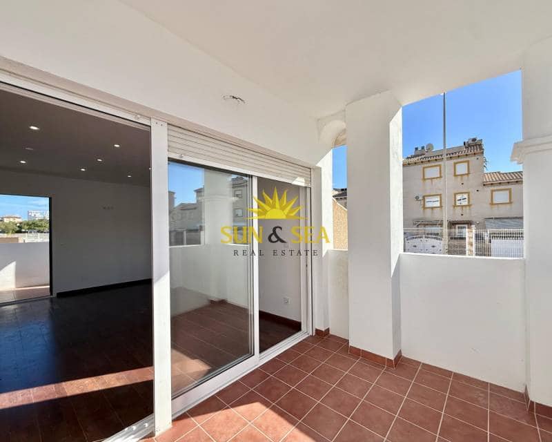 2 makuuhuone Huoneisto myytävänä paikassa Orihuela Costa mukana uima-altaan 
autotalli - 198 000 € (Ref: 9369175)