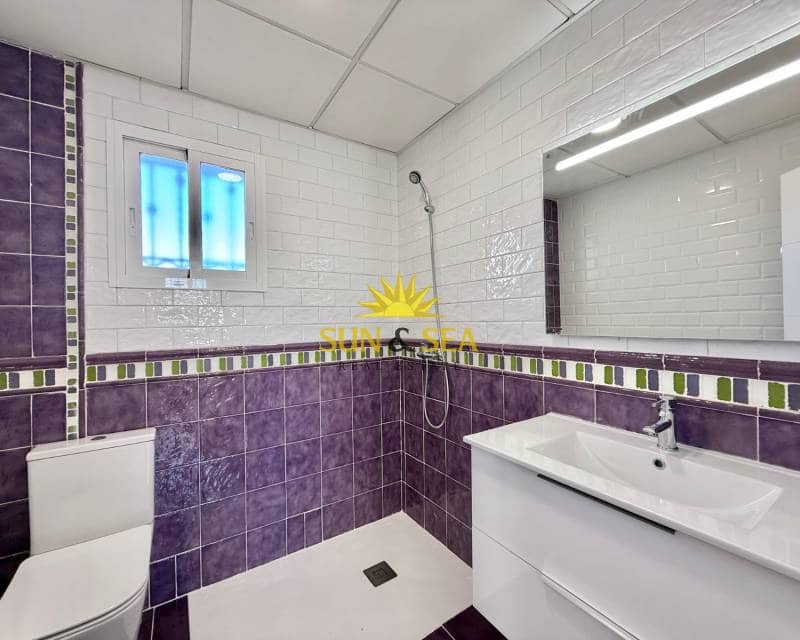 2 makuuhuone Huoneisto myytävänä paikassa Orihuela Costa mukana uima-altaan 
autotalli - 198 000 € (Ref: 9369175)