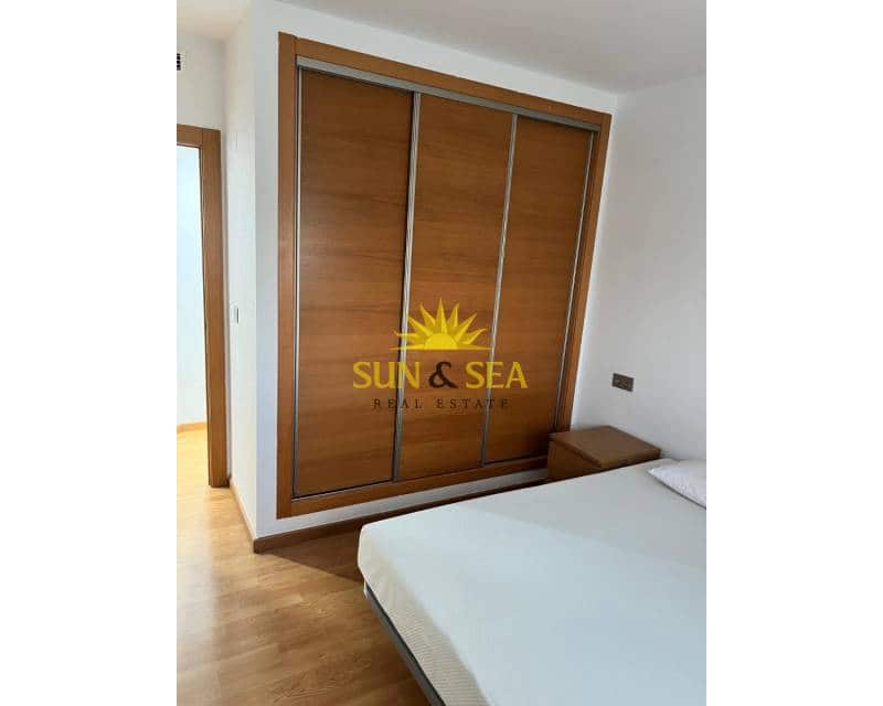 3 sypialnia Apartament do wynajęcia w Miasto Murcja z garażem - 950 € (Ref: 9371404)