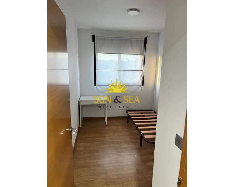 3 sypialnia Apartament do wynajęcia w Miasto Murcja z garażem - 950 € (Ref: 9371404)