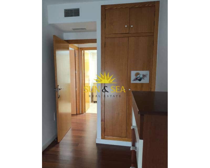 2 bedroom Apartment for rent in Murcia city with garage - € 900 (Ref: 9372208)