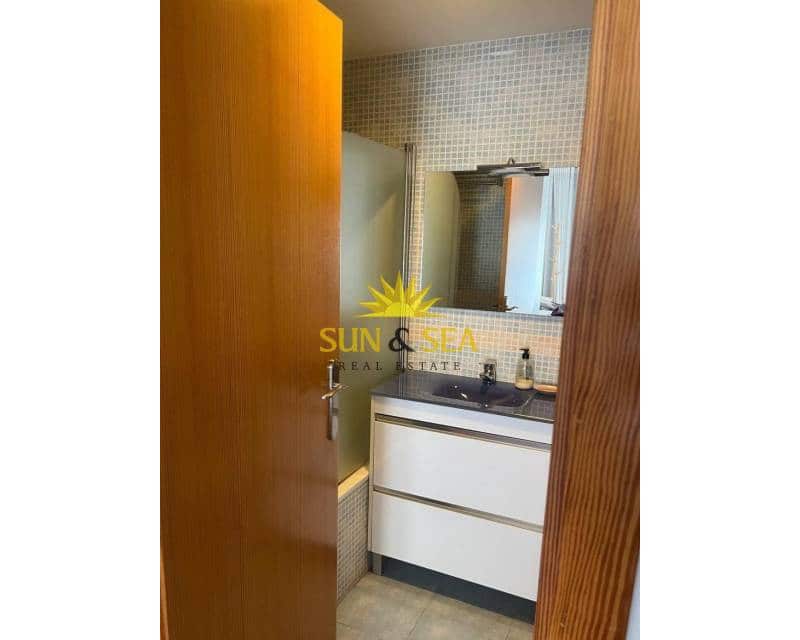 2 bedroom Apartment for rent in Murcia city with garage - € 900 (Ref: 9372208)