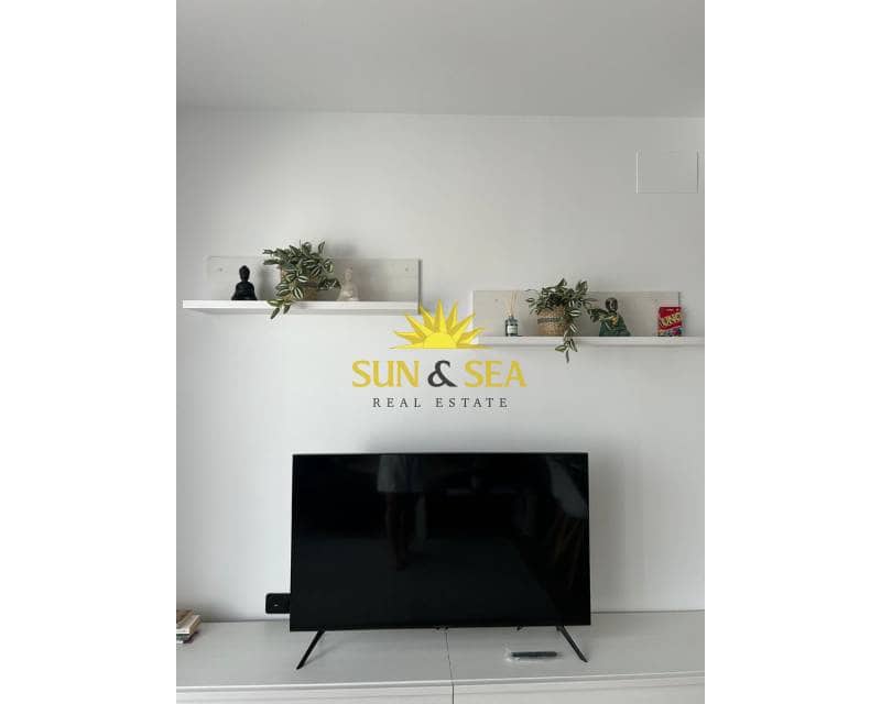 2 bedroom Apartment for rent in Torrevieja with pool - € 1,400 (Ref: 9372318)