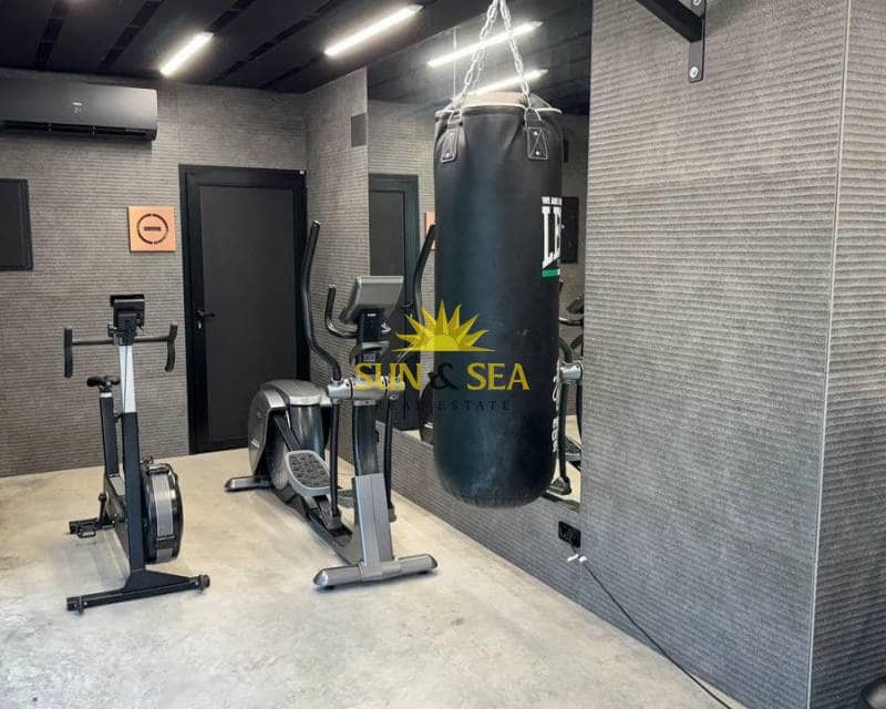 2 bedroom Apartment for rent in Torrevieja with pool - € 1,400 (Ref: 9372318)