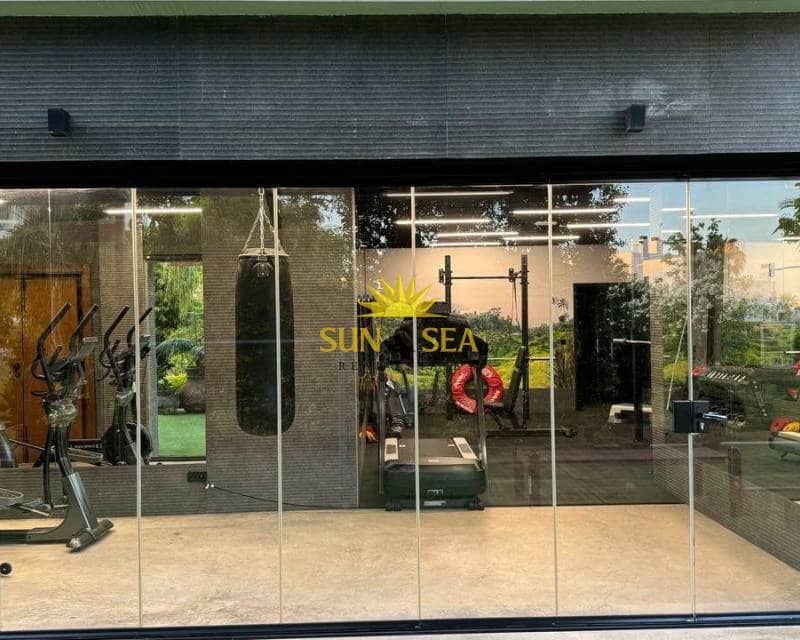 2 bedroom Apartment for rent in Torrevieja with pool - € 1,400 (Ref: 9372318)