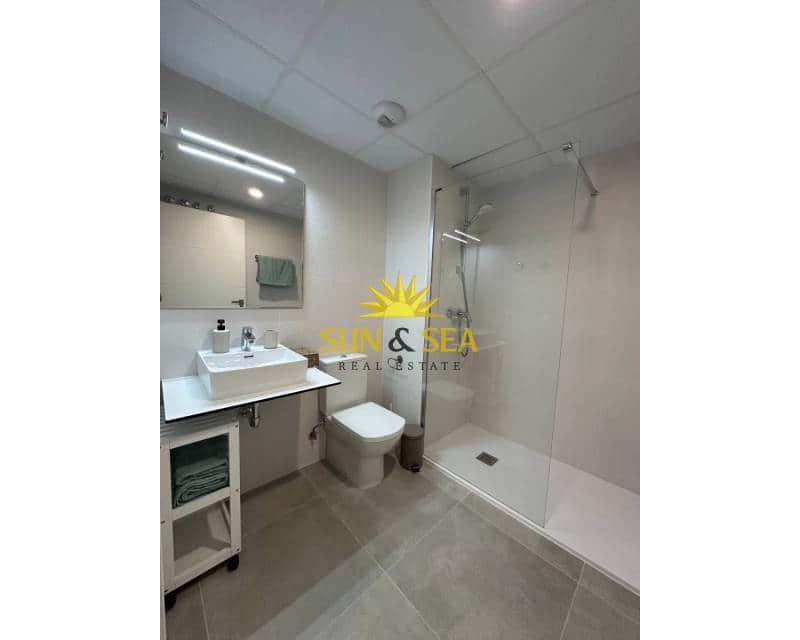 2 soverom Leilighet til leie i Dehesa de Campoamor med svømmebasseng - € 1 300 (Ref: 9374303)