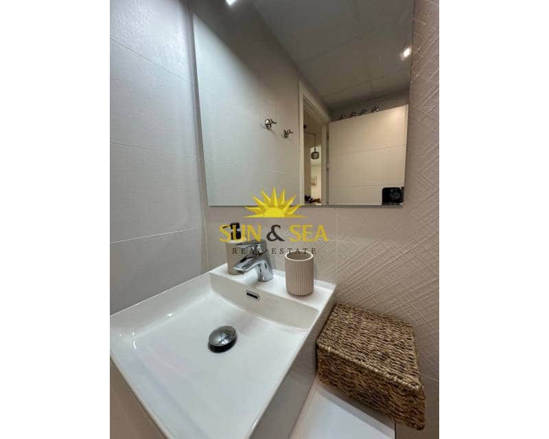 2 soverom Leilighet til leie i Dehesa de Campoamor med svømmebasseng - € 1 300 (Ref: 9374303)