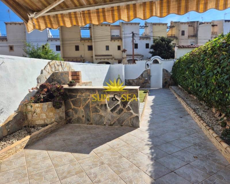 3 bedroom Villa for sale in Los Balcones - € 170,000 (Ref: 9374304)