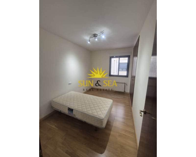 3 sypialnia Apartament na sprzedaż w La Nora z basenem garażem - 295 000 € (Ref: 9378136)