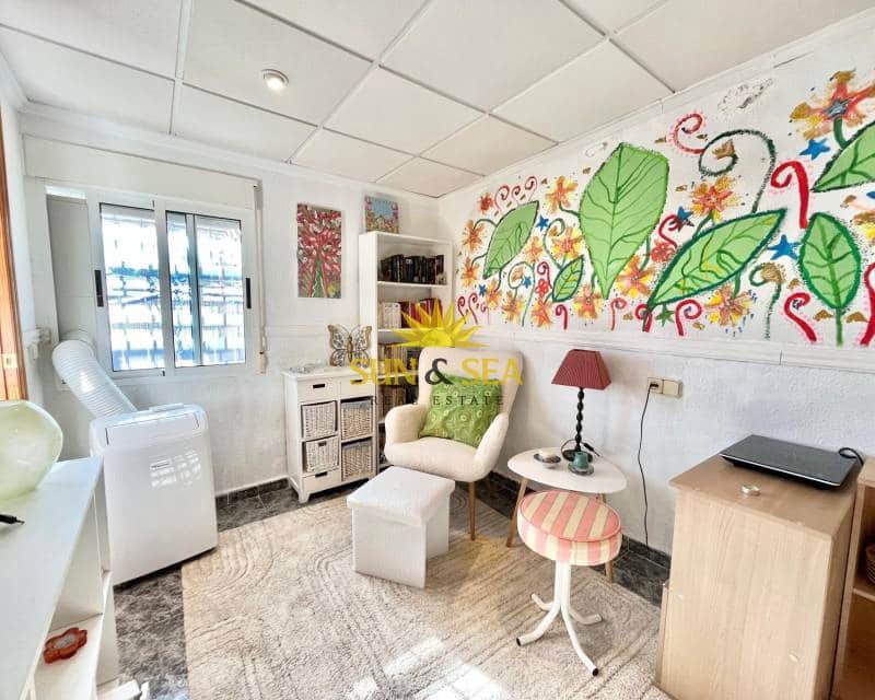 1 slaapkamer Penthouse te huur in Los Balcones met zwembad - € 600 (Ref: 9378404)