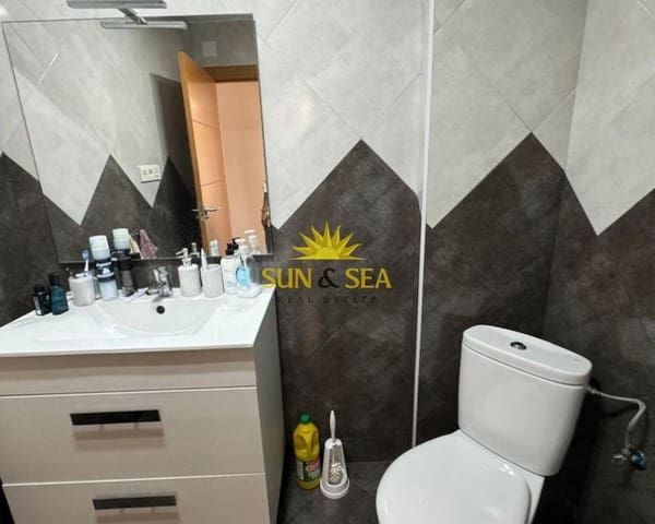 3 chambre Appartement à vendre à Las Piscinas Naturales, Torrevieja avec piscine - 300 000 € (Ref: 9378459)