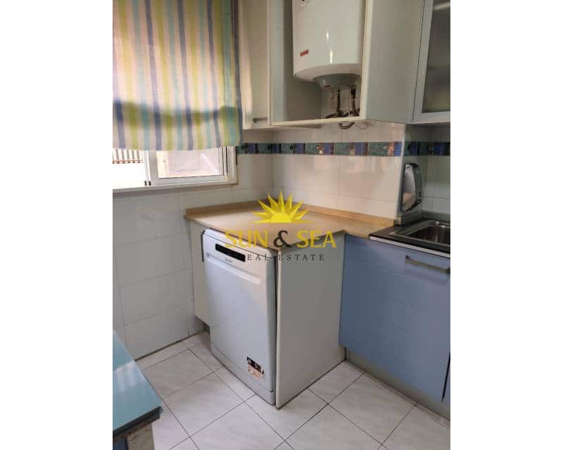 3 makuuhuone Huoneisto vuokrattavana paikassa Orihuela - 700 € (Ref: 9379523)