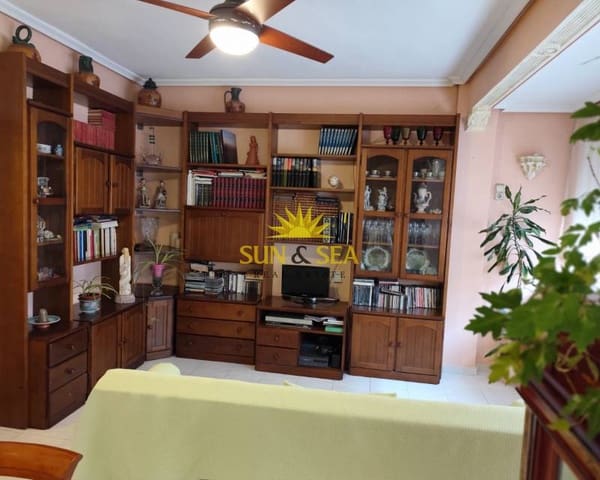 3 makuuhuone Huoneisto vuokrattavana paikassa Orihuela ciudad, Orihuela - 700 € (Ref: 9379523)