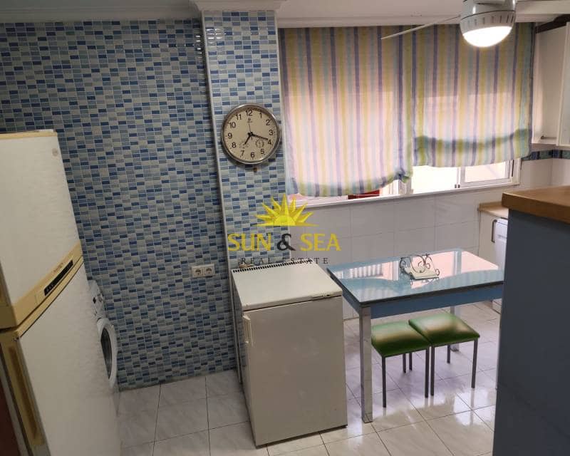 3 makuuhuone Huoneisto vuokrattavana paikassa Orihuela - 700 € (Ref: 9379523)