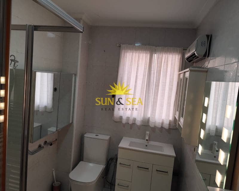 3 makuuhuone Huoneisto vuokrattavana paikassa Orihuela - 700 € (Ref: 9379523)