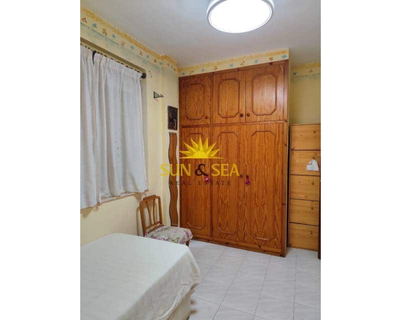 3 makuuhuone Huoneisto vuokrattavana paikassa Orihuela - 700 € (Ref: 9379523)