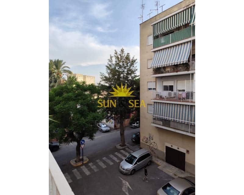 3 makuuhuone Huoneisto vuokrattavana paikassa Orihuela - 700 € (Ref: 9379523)