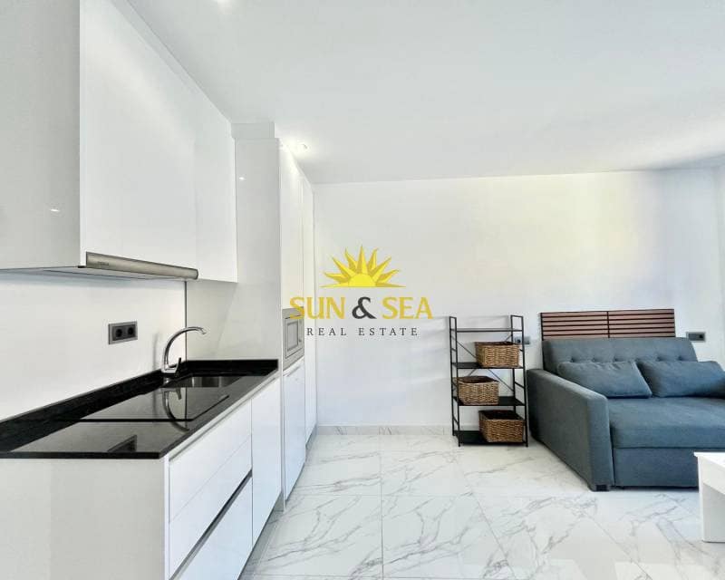 1 soverom Leilighet til leie i Torrevieja - € 750 (Ref: 9380710)