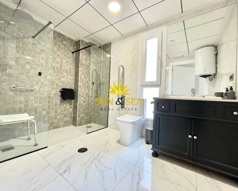 1 soverom Leilighet til leie i Torrevieja - € 650 (Ref: 9380711)