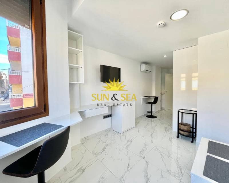 1 soverom Leilighet til leie i Torrevieja - € 750 (Ref: 9380712)