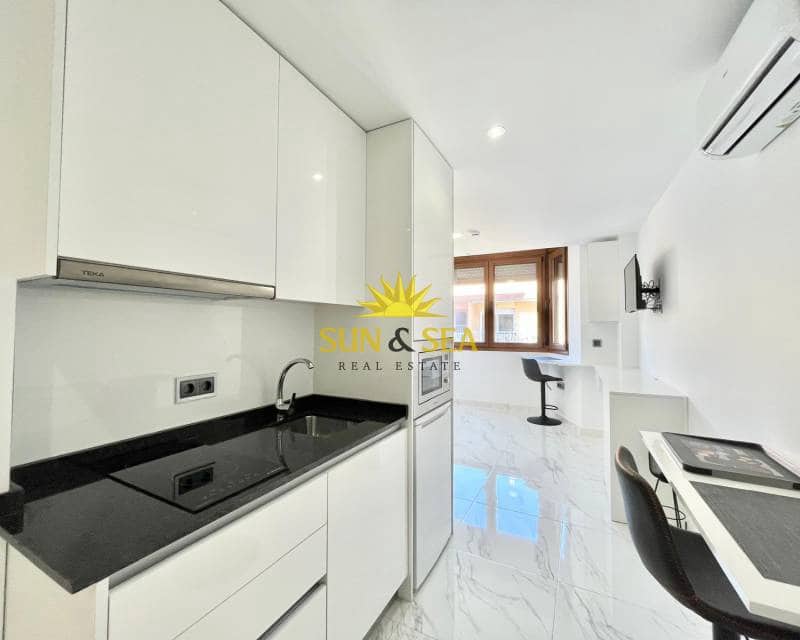 1 soverom Leilighet til leie i Torrevieja - € 750 (Ref: 9380712)