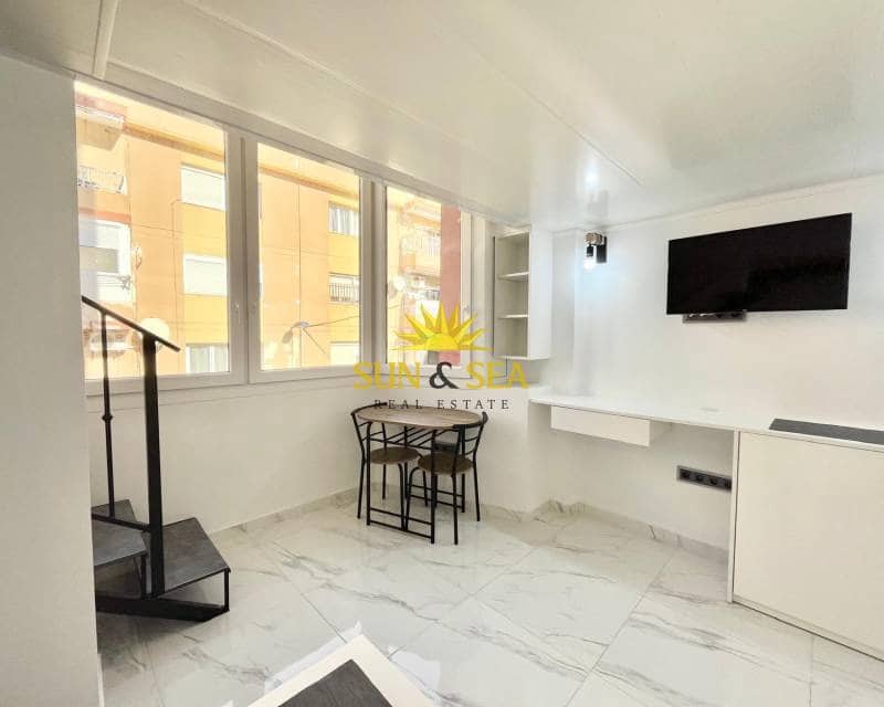 1 bedroom Apartment for rent in Torrevieja - € 900 (Ref: 9380713)