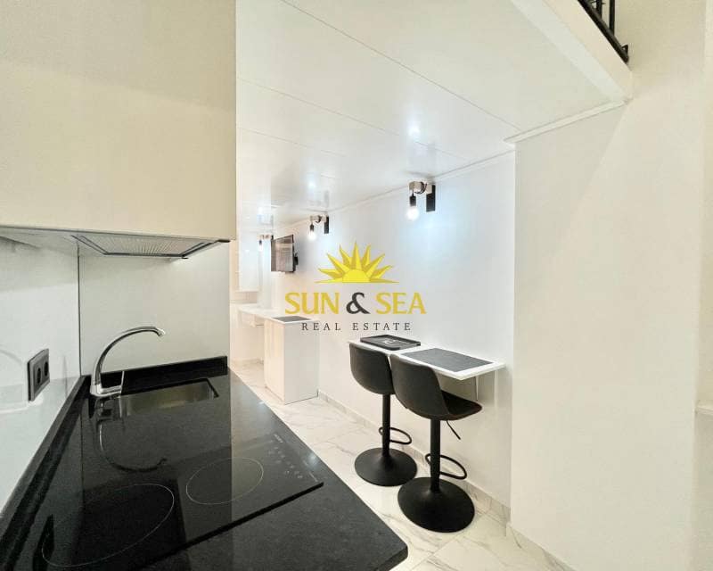 1 bedroom Apartment for rent in Torrevieja - € 900 (Ref: 9380713)