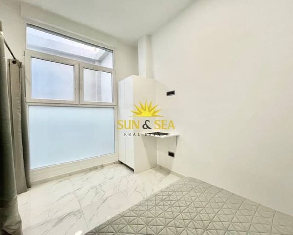 1 soverom Leilighet til leie i El Molino, Torrevieja - € 900 (Ref: 9380716)