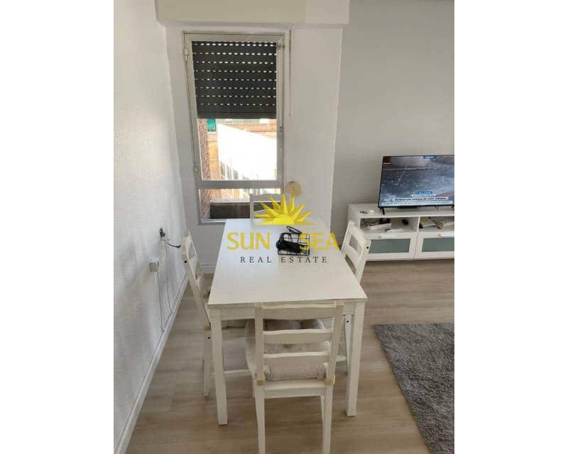 Apartamento de 3 habitaciones en Crevillente / Crevillent en alquiler - 750 € (Ref: 9383256)