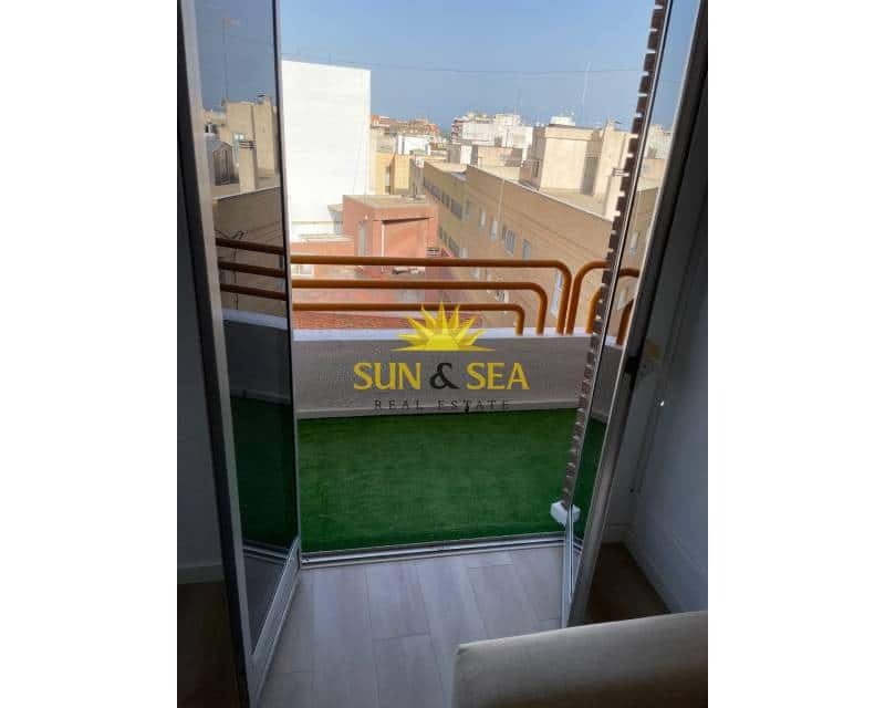 Apartamento de 3 habitaciones en Crevillente / Crevillent en alquiler - 750 € (Ref: 9383256)