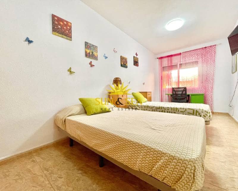 2 bedroom Apartment for rent in Los Alcazares with garage - € 650 (Ref: 9383881)