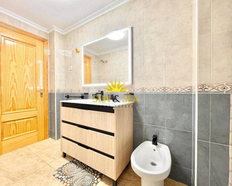 2 bedroom Apartment for rent in Los Alcazares with garage - € 650 (Ref: 9383881)